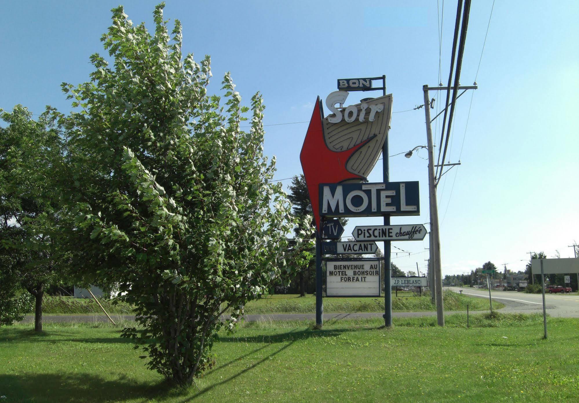 Hotel Motel Bonsoir Granby Exteriör bild